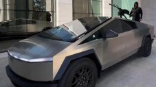 Рамзан Кадиров се снабди с Tesla Cybertruck и му сложи картечница