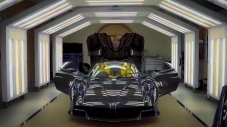 Последен от 100: Pagani се сбогува с роудстъра Huayra