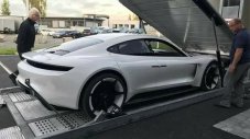 Porsche има проблем с набирането на качествени служители