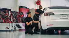 Собственици на Tesla съдят компанията за скъпи части и обслужване