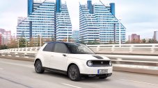 Honda ще зарежда електромобилите си от пътя