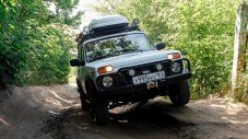 Lada Niva атакува най-високия връх в Русия