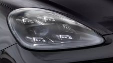 Porsche представи нови матрични фарове с 65 000 светодиода