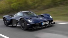 Собственик съди Aston Martin - колата им била „опасна за живота“