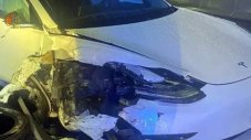 Шофьор на Tesla съди компанията за "принудителна катастрофа"