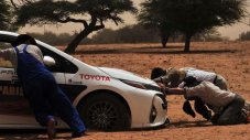 Toyota Prius преодоля класиката „Париж – Дакар”