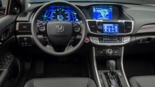 Honda показа новия Accord Hybrid