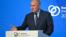 Путин също се обяви срещу преминаването на електромобили
