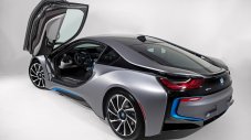 BMW подобрява и i8