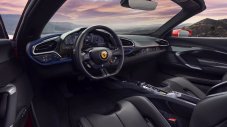 Ferrari подготвя универсален интериор за суперкола