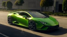 Защо Lamborghini Huracan има 8 пробки за източване на маслото