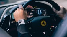 Ferrari показа най-тънкия часовник в света