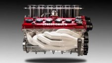 Италиански V12 с 905 к.с. се развърта до 10 200 об/мин