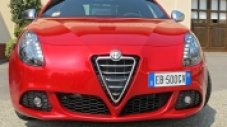 Зад волана на Alfa Romeo Giulietta Quadrifoglio Verde