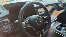  Mercedes S-Class остава без вертикалния дисплей