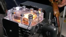 Страхотно видео показва как работи моторът отвътре