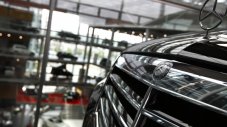 Гръцките власти разследват Mercedes и BMW