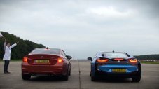 Драг: BMW i8 срещу BMW М4