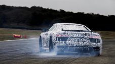 Британци караха и разкриха новото Audi R8