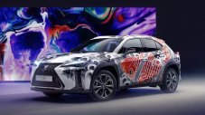 Първият „татуиран“ автомобил е Lexus UX