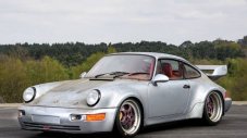 Продадоха 24-годишно Porsche 911 за 2 млн. евро