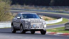 Jaguar E-Pace стигна до пистата