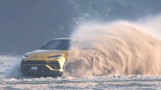 Lamborghini показа как се справя Urus с дрифта на пясък (ВИДЕО)