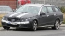 Шпионски снимки и на комби версията на Mercedes E63 AMG
