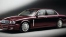 След модернизирания Jaguar XJ сега показват и обновения Super Eight