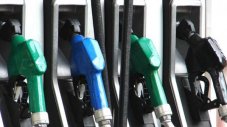 Горивата поскъпват - гонят 2,35 лв. за литър 