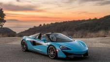 Всички модели на McLaren минават на ток