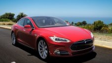 Безпилотната кола на Tesla ще се появи до три години