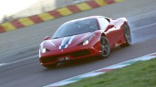 Ferrari обяви голяма сервизна акция, но не може да реши проблема
