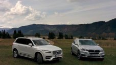 Гръм и мълнии: BMW X5 40e срещу Volvo XC90 T8 (видео)