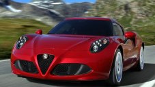 Alfa Romeo 4C ще получи версия Quadrifoglio