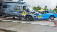 Новият краш-тест на ADAC - кемпер срещу лек автомобил