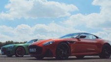 Екстремният Aston Martin DBS Superleggera срещу Mercedes-AMG GT R (ВИДЕО)