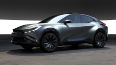 Toyota показа каква ще бъде електрическата C-HR
