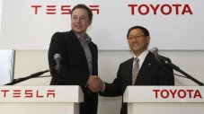 Toyota скъса партньорството с Tesla