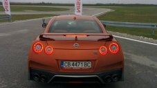 Годзила с добри обноски: тестваме новия Nissan GT-R