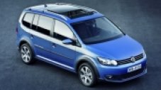 Това е новият VW CrossTouran