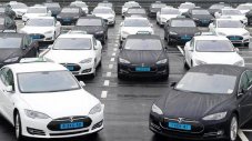 В Холандия продават евтини Tesla Model S