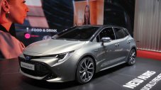 Новият Auris идва с два хибридни мотора
