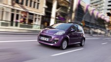 Peugeot 107 отваря нова страница