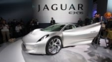 Jaguar може да прави серийно уникалния С-Х75