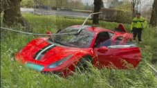 Шофьор потроши Ferrari 488 Pista само ден, след като го купи 