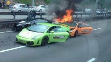 Три Lamborghini-та изгоряха при катастрофа