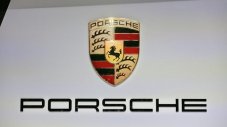Данъчните също подгониха Porsche