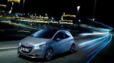Peugeot 208 остава по-популярен от VW Polo и Renault Clio