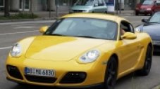 Хванаха модернизираното Porsche Cayman без маскировка